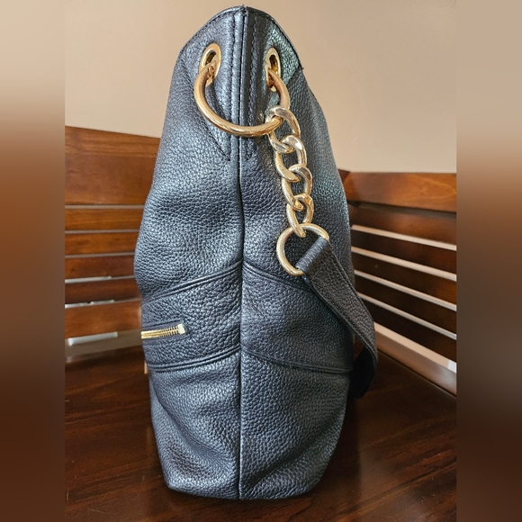 Michael Kors Pebbled Leather Jamesport Shoulder Bag! - Picture 3 of 13